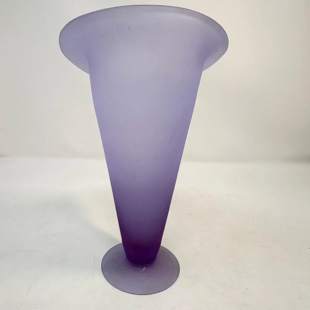 Vintage Frosted Satin Glass Purple Jack in the Pulpit Vase Lavender 7.5